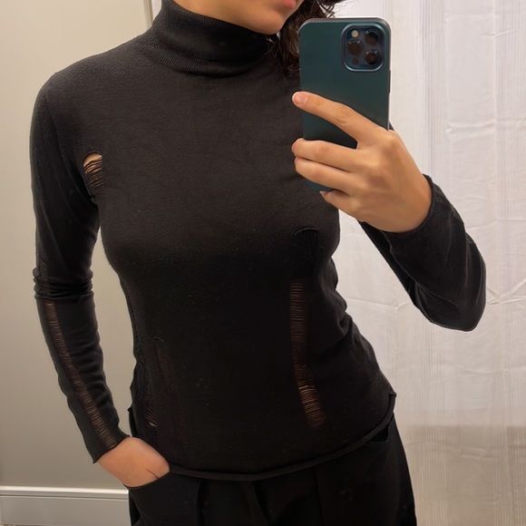 CHEAP MONDAY Distressed black turtleneck Size S/ fits Size 4 - Picture 2 of 10